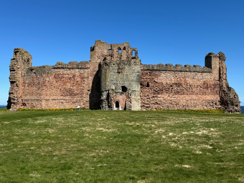 Tantallon Castle: Stronghold of the Red&nbsp;Douglases