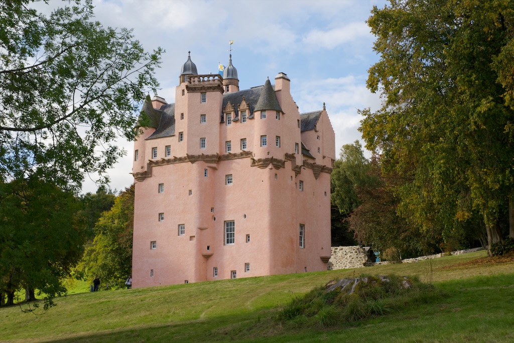 Explore the Enchanting Craigievar Castle in&nbsp;Scotland